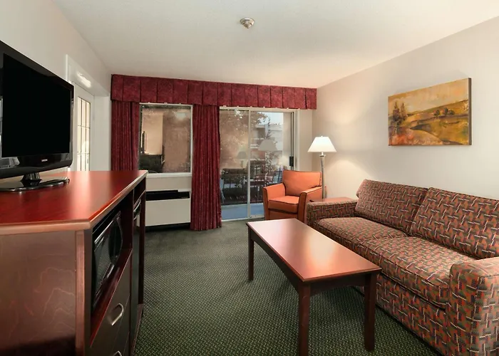 Travelodge By Wyndham Nanaimo